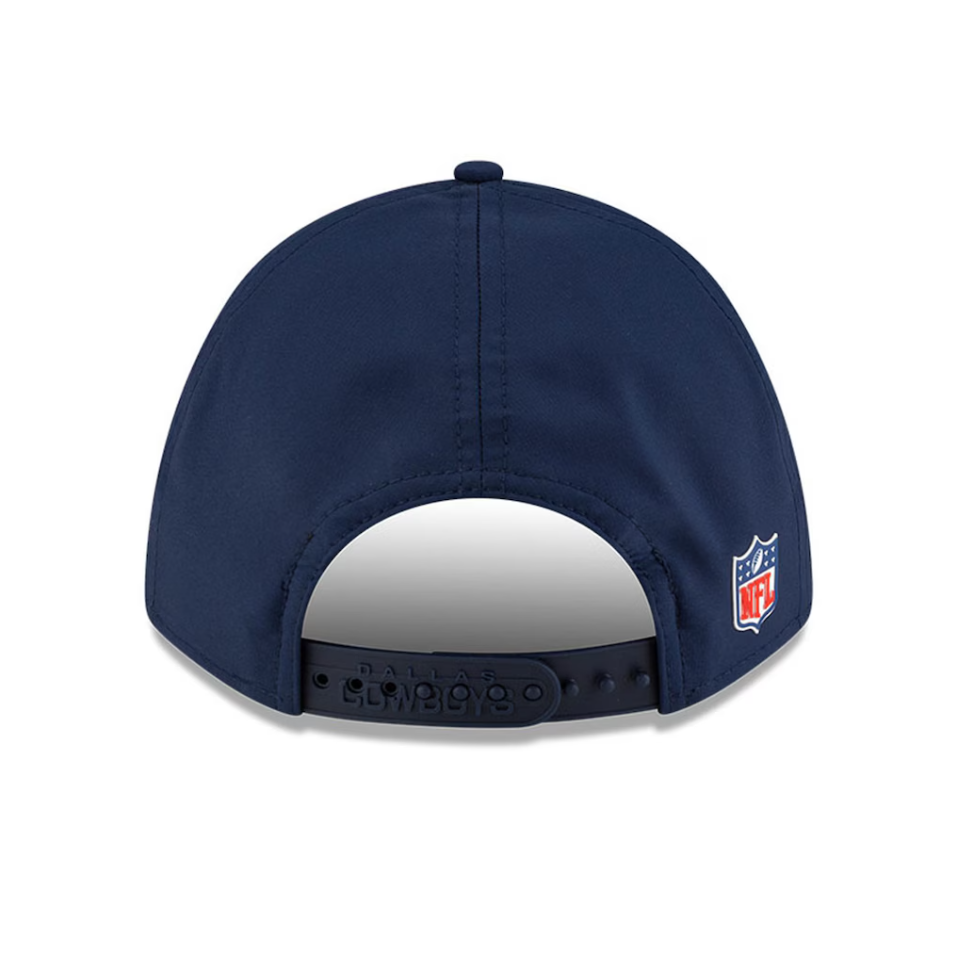 Dallas Cowboys New Era 2025 Sideline 9FORTY M Crown Cap