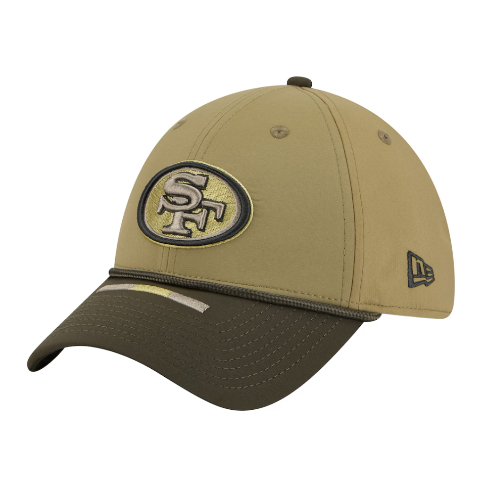 San Francisco 49ers New Era 2025 Salute To Service 39THIRTY Cap
