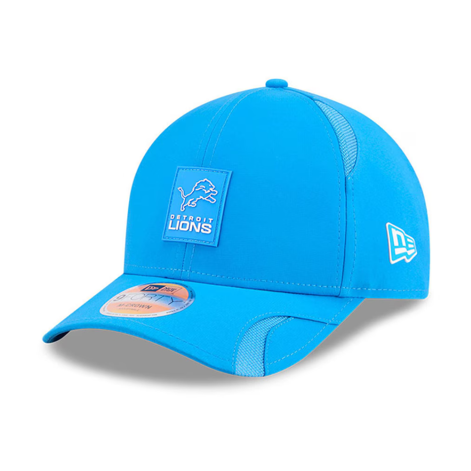 Detroit Lions New Era 2025 Sideline 9FORTY M Crown Cap